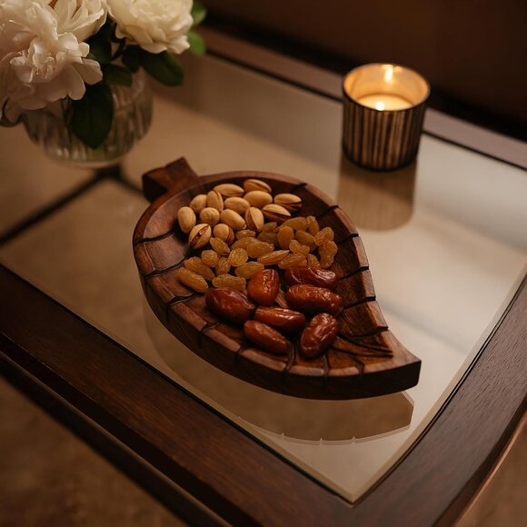 Wooden Trinket Tray – Leaf Design Decorative Dish for Jewelry, Keys & Accessorie - Picture 2 of 5